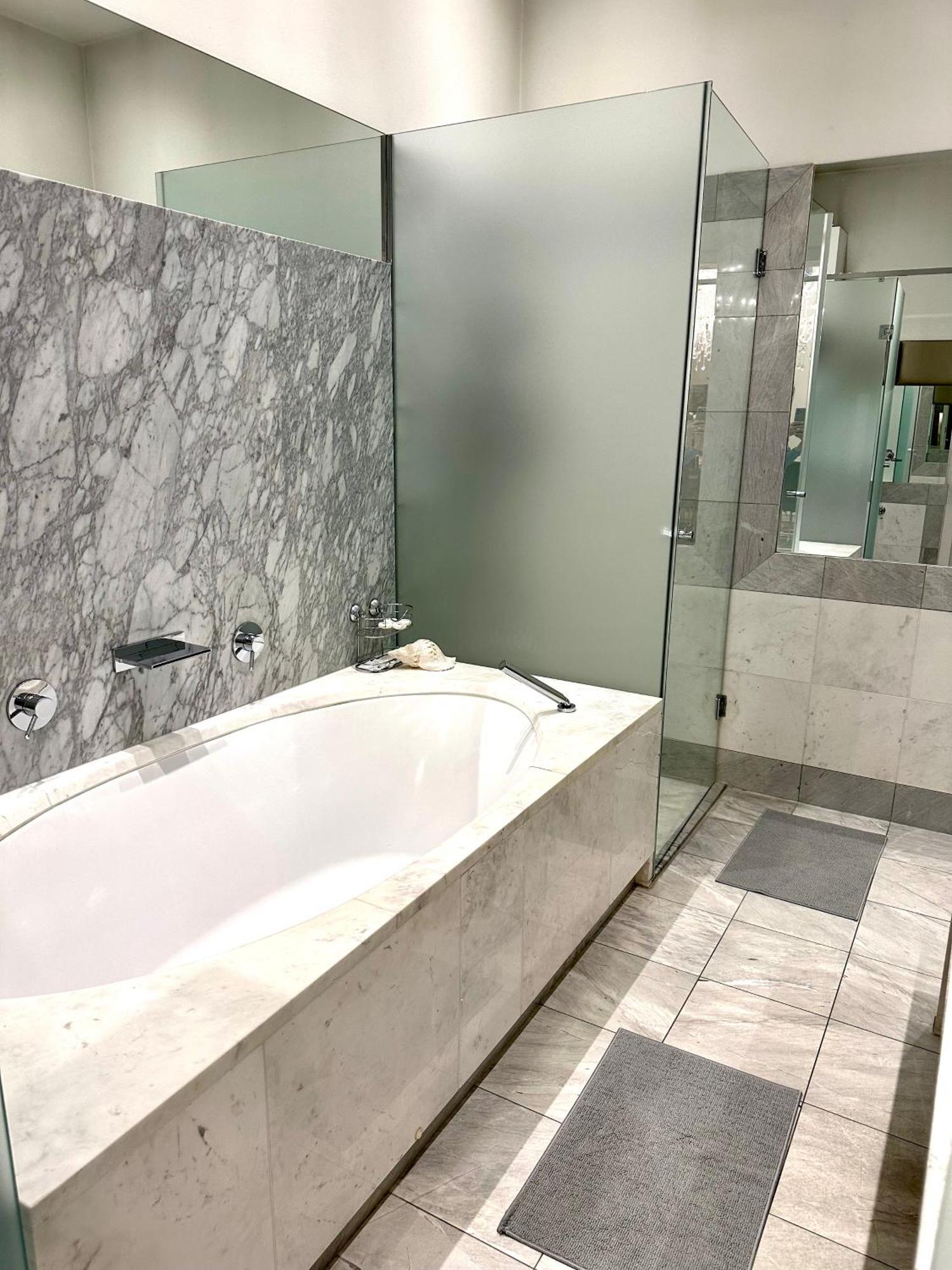 Sisi Apartment 103 M2 Vienna Luaran gambar